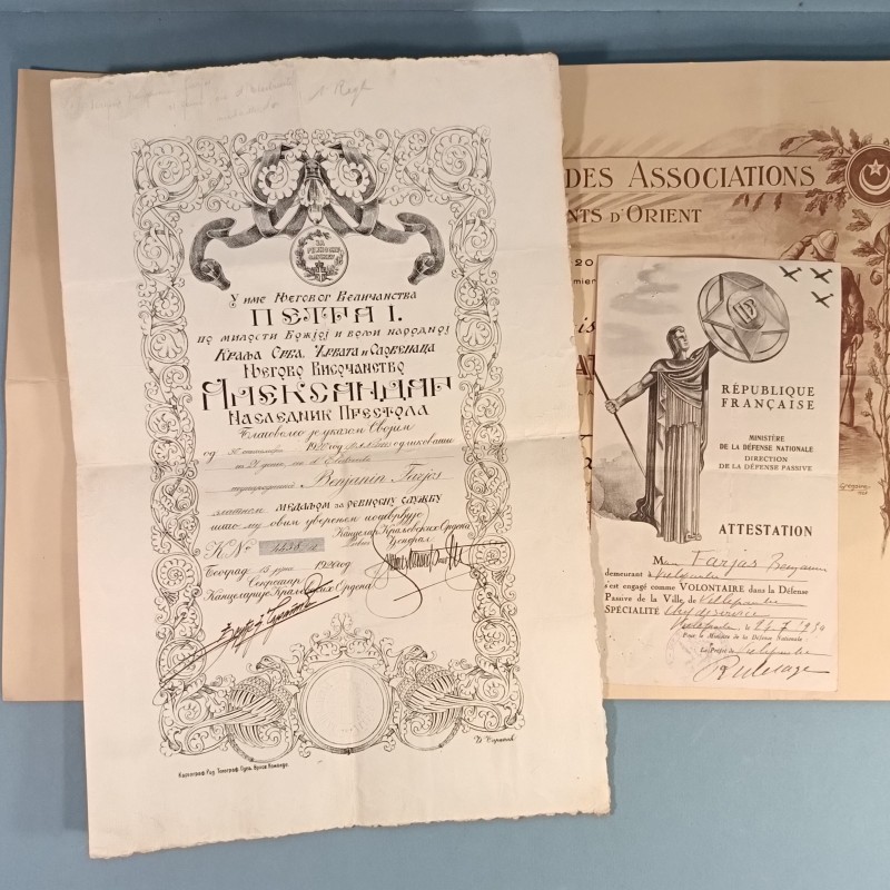 SOUVENIR D'UN CAPORAL DU GENIE ENTRE 1909 ET 1937 LIVRET PAPIER DIPLOMES PHOTOS CERTIFICATS ET PERIODE 1914 1918